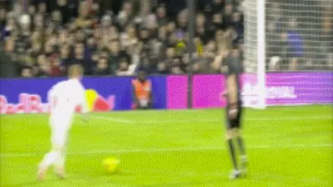 喜鹊海鸥杯赛点球战负，戈登红牌争议上诉待定